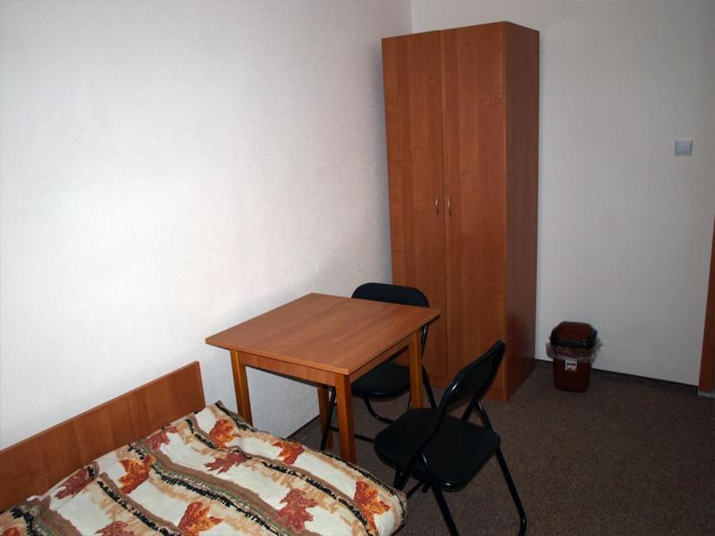 Hostel Hutnik Островець-Свентокшиський Екстер'єр фото